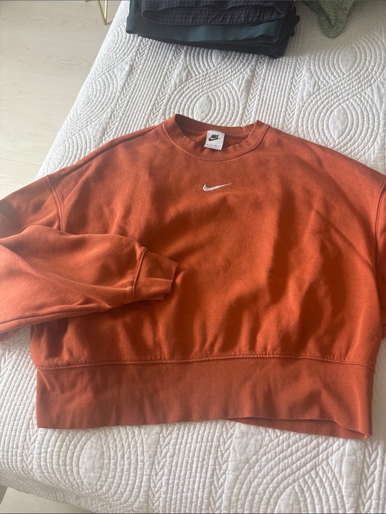 Nike Sweaters - Nike Women's Rust Orange oversized Cropped Crewneck Sweatshirt